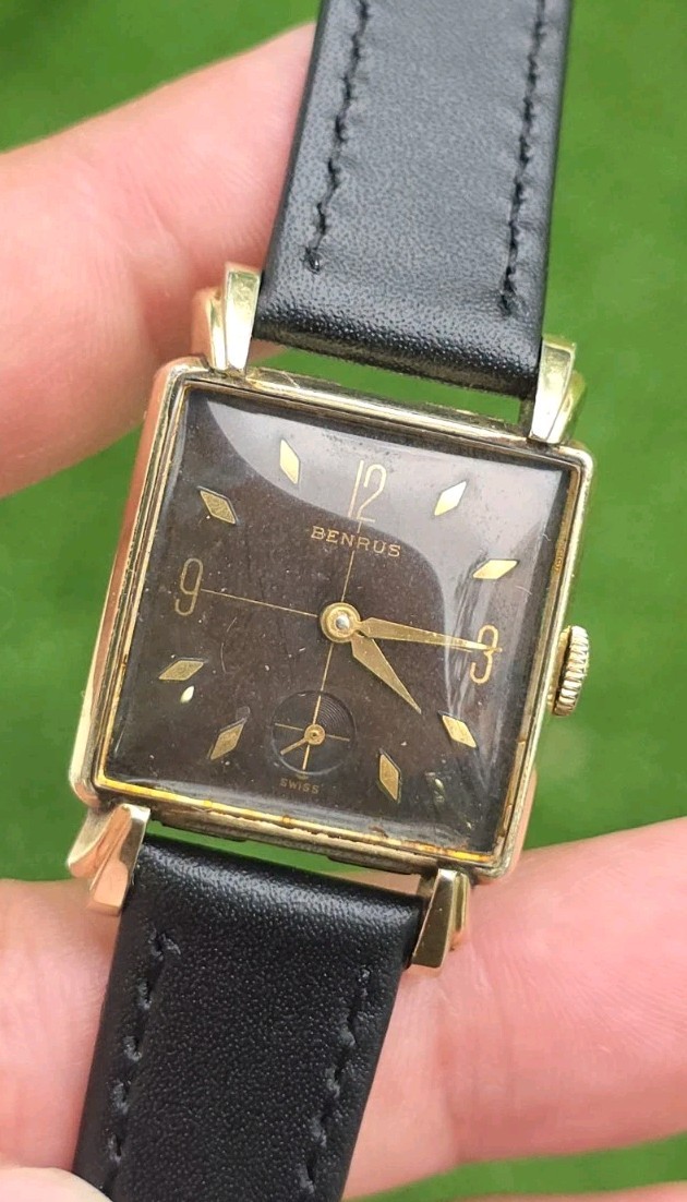 Vintage Benrus Crosshair Brown Dial Cal DM21 Men’s 26mm Wind Up Tank Watch