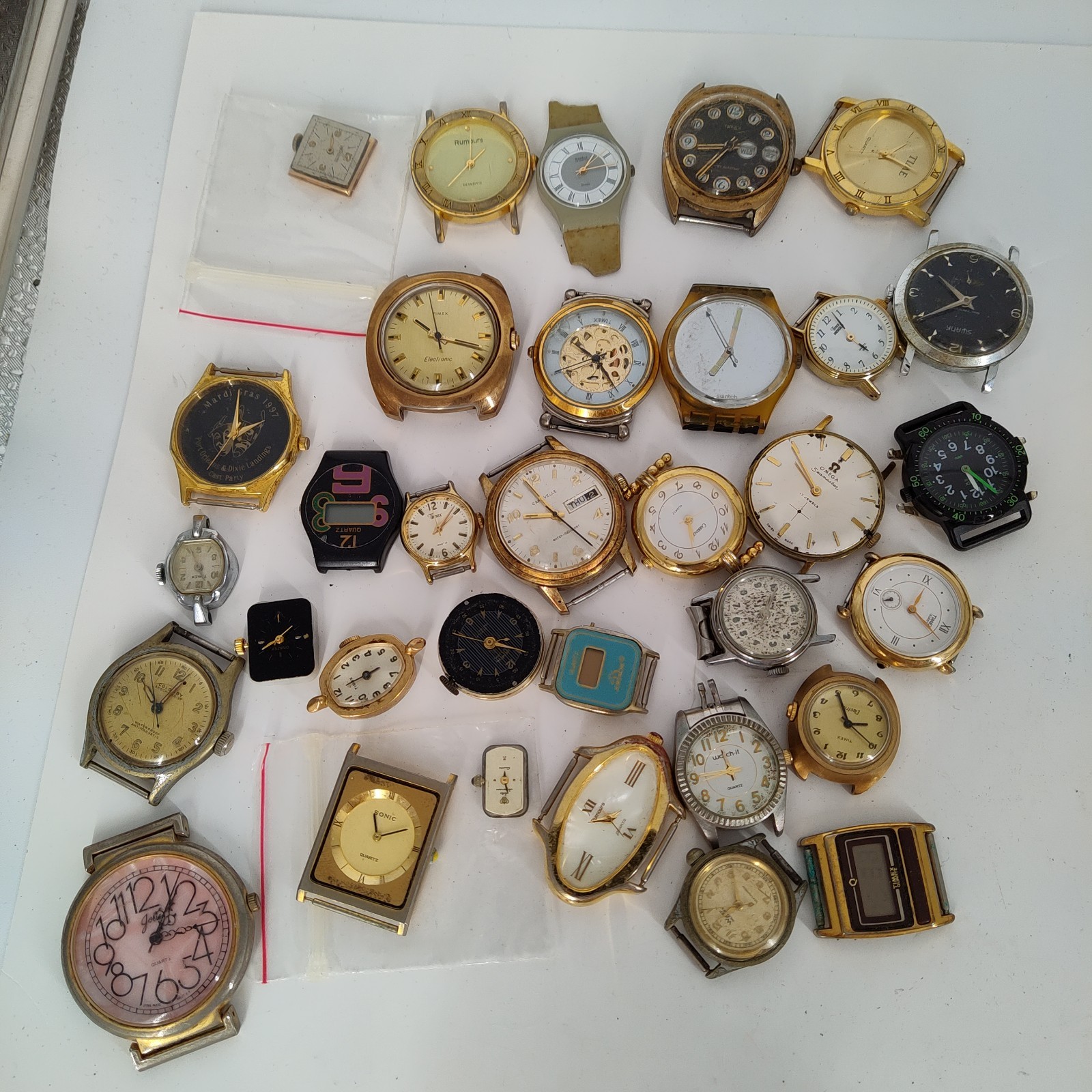 Lot of 15lbs 172 Assorted Watches Mens & Womens PARTS REPAIR