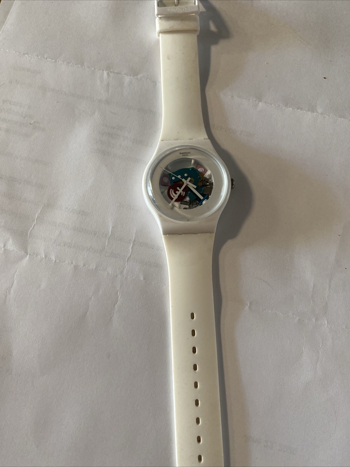 A Swatch Watch WHITE LACQUERED SUOW100 2012 Excellent Cond New Batt Boxed Papers