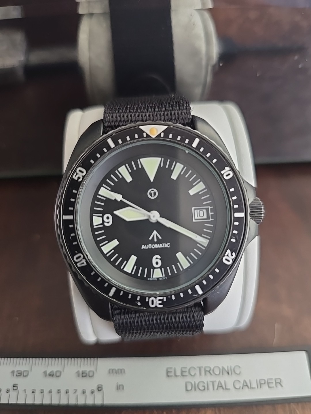 Orsa Military Watch Automatic Swiss Movement. Screw-Down Crown.