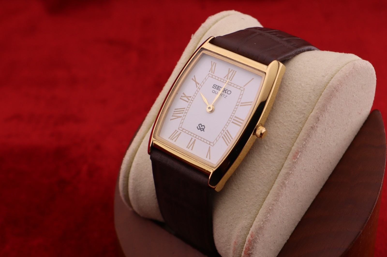 Vintage Men Seiko quartz Barrel-Tank White Dial, Dark Brown leather Dress Watch