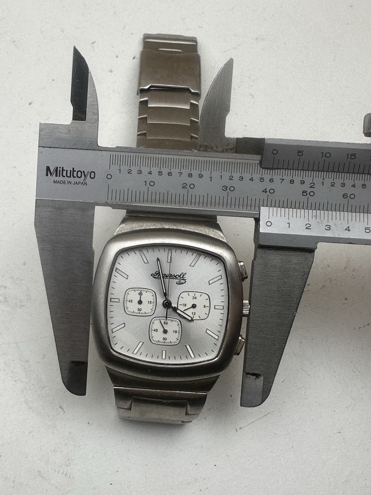 Ingersoll Chrome Duo Mens Wrist Watch UNUSUAL Available Worldwide