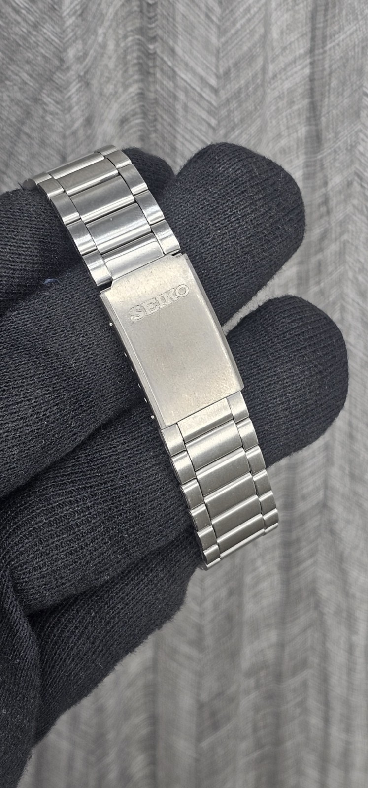 Vintage Seiko 5 Automatic Blue Dial Day/Date Wrist Watch Japan