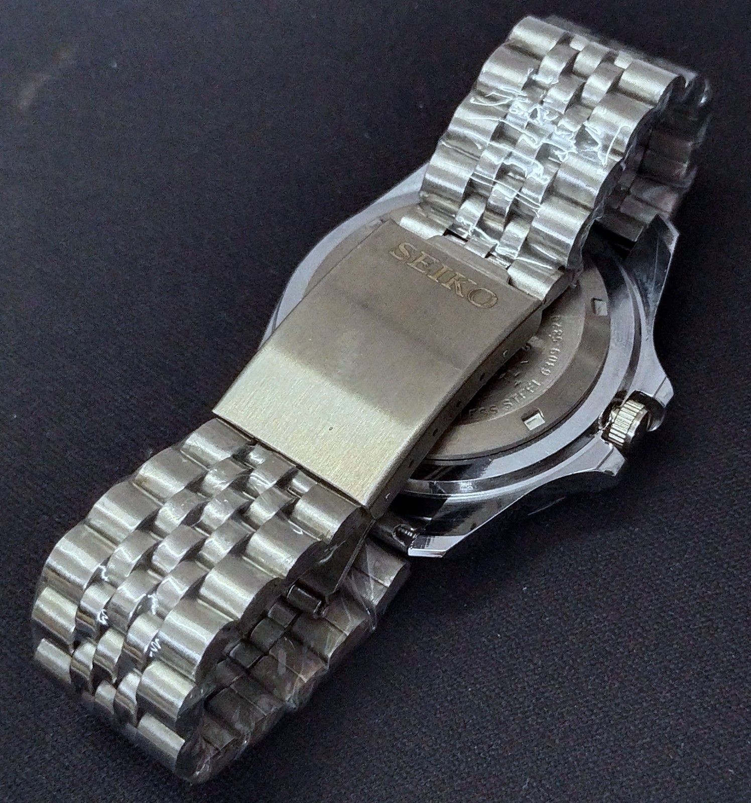 Vintage Seiko 5 Automatic Watch for Men Black Dial Excellent Condition