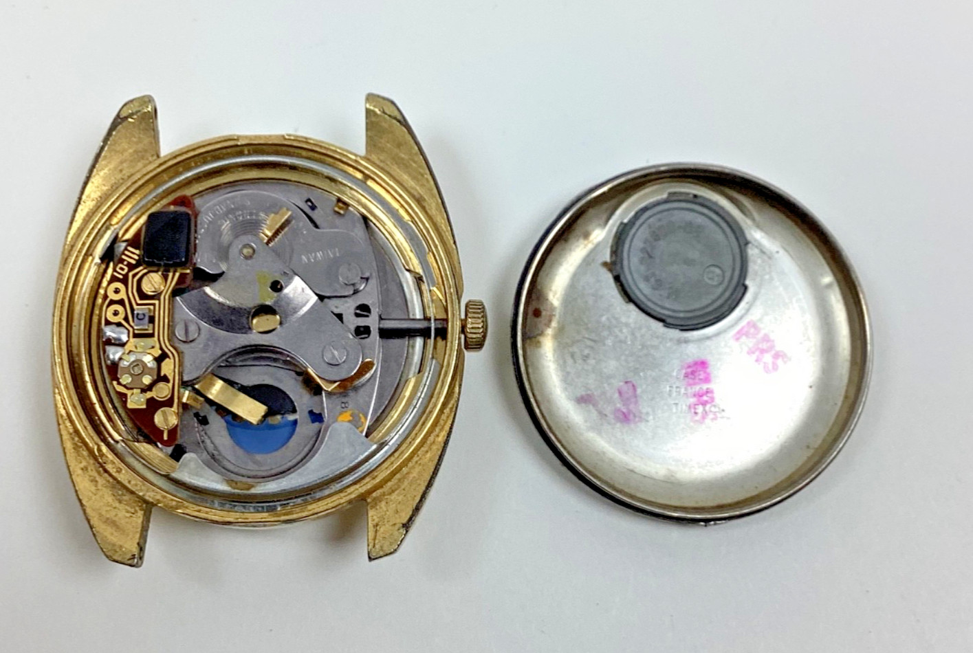1978 Timex Q Quartz Day Date Watch France M66 9696106678 Runs Spare Parts Repair