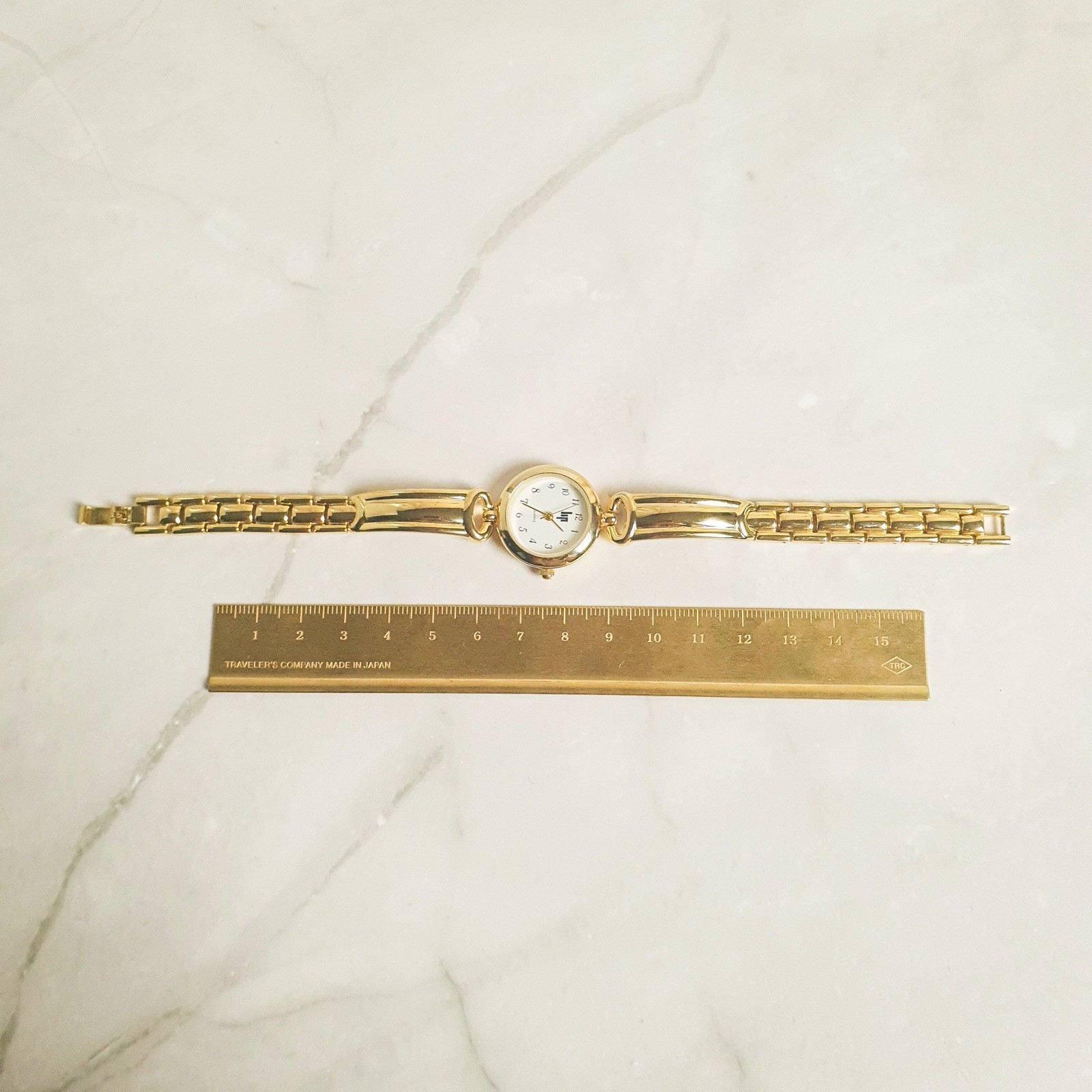HP Ladies Gold Tone Quartz Wrist Watch White Dial Working New Battery