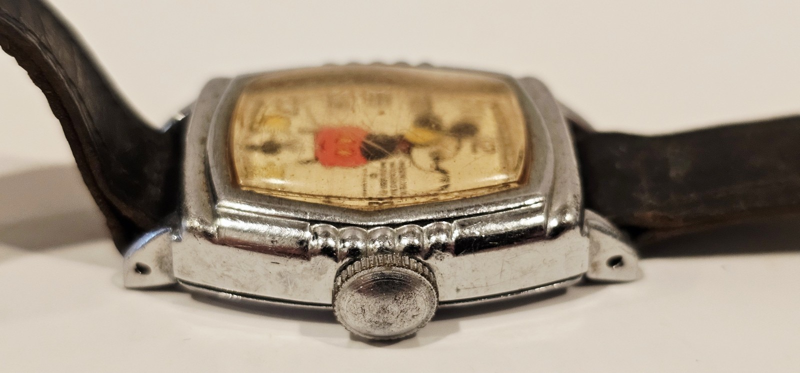 1930’s INGERSOLL MICKEY MOUSE WATCH 1939 NEEDS SERVICE