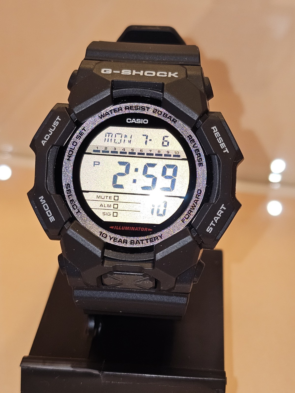 Casio G-SHOCK Men’s Digital Quartz 200m WR Black Resin Strap Date 45mm