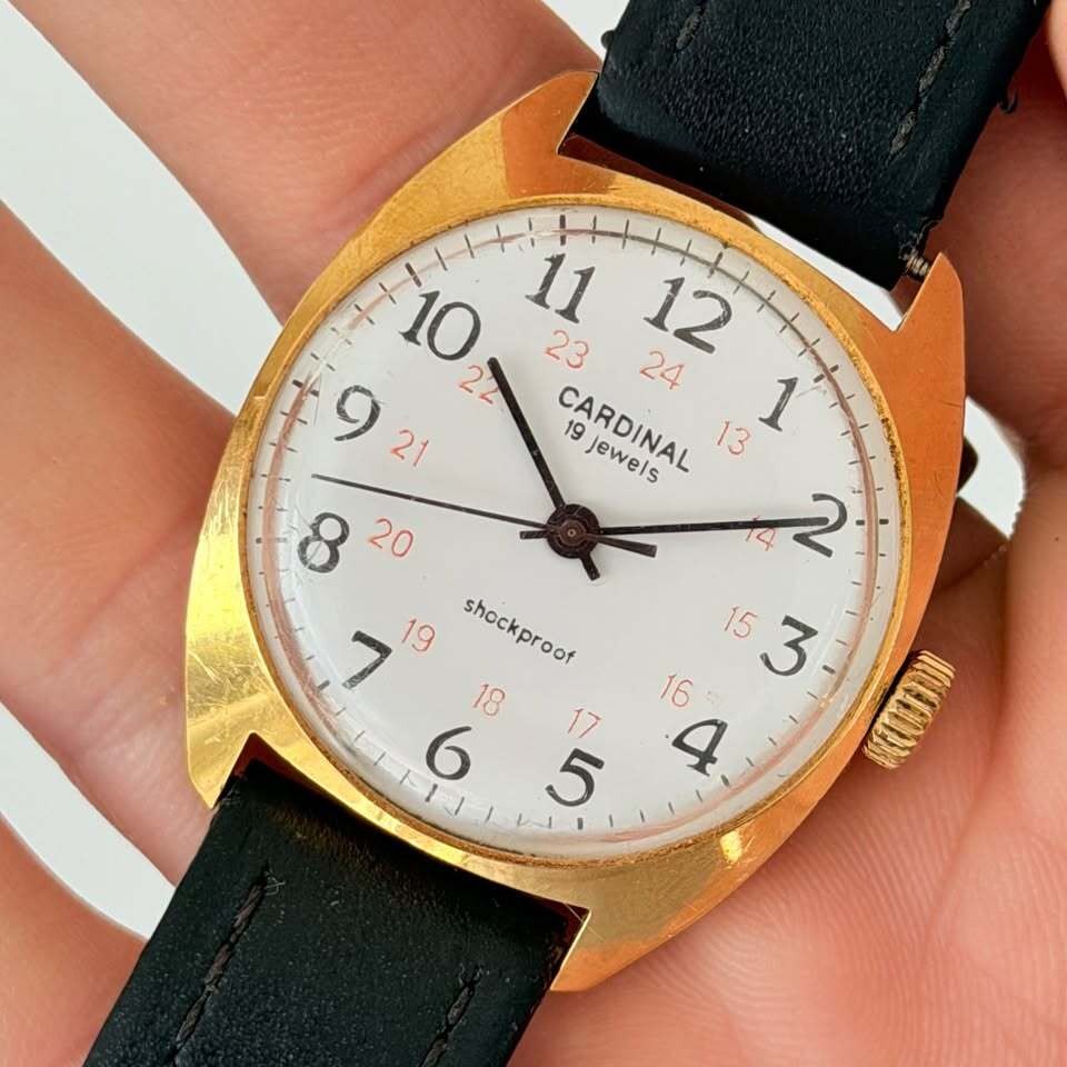 Vintage Cardinal Railroad Watch – 19 Jewels, Shockproof