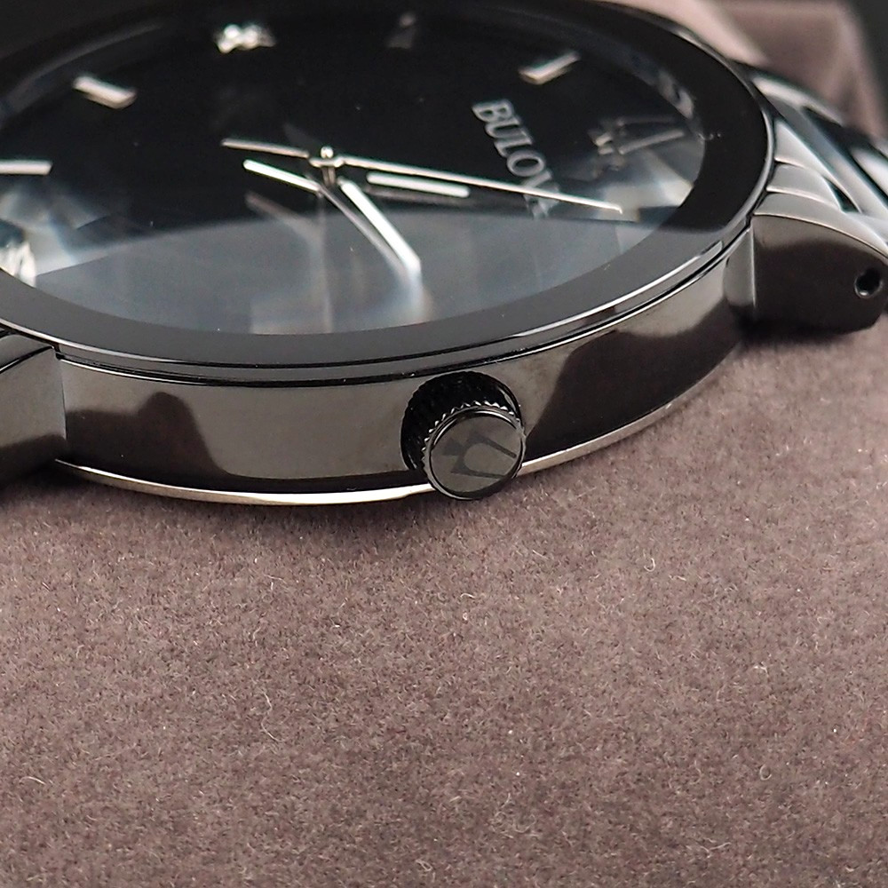 Bulova Futuro 98D144 Diamond Black Stainless Steel Men’s Quartz Watch w/ Box