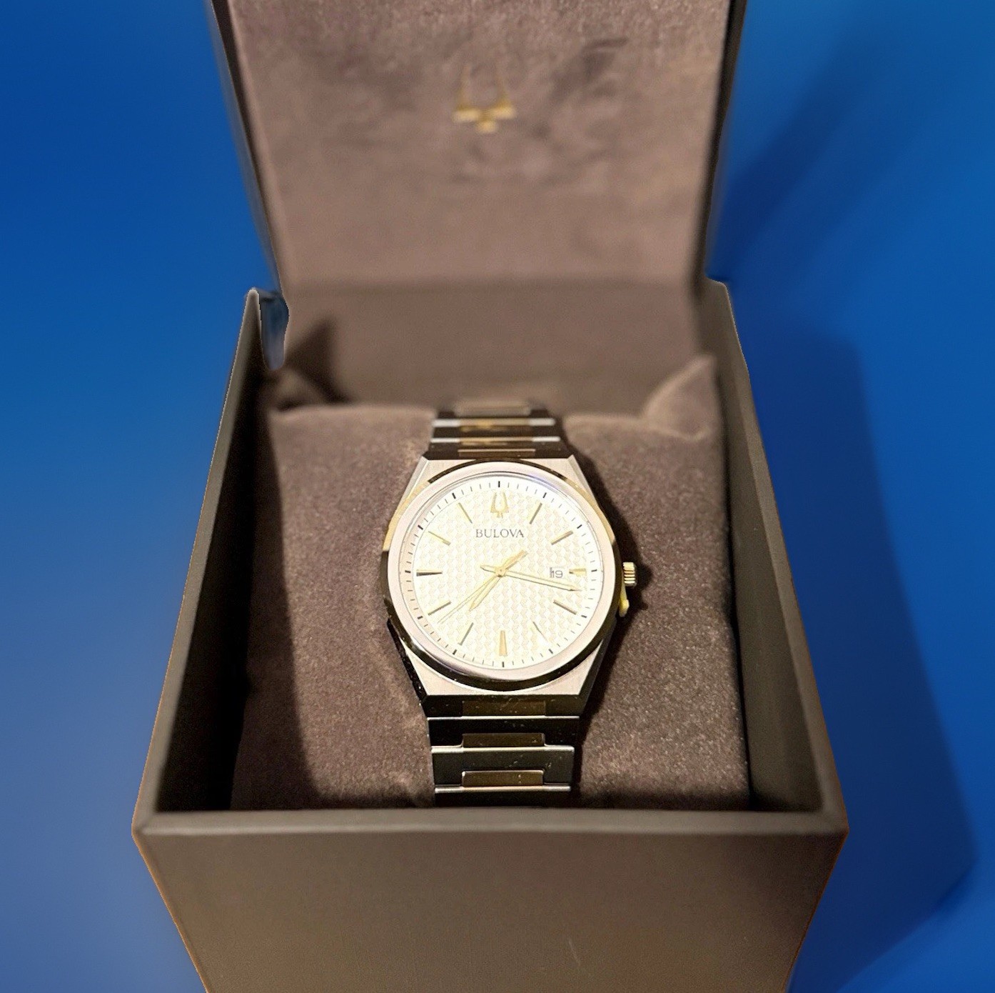 Bulova 98B424 Classic Two-Tone Stainless Steel Quartz Men’s Watch w/ Box