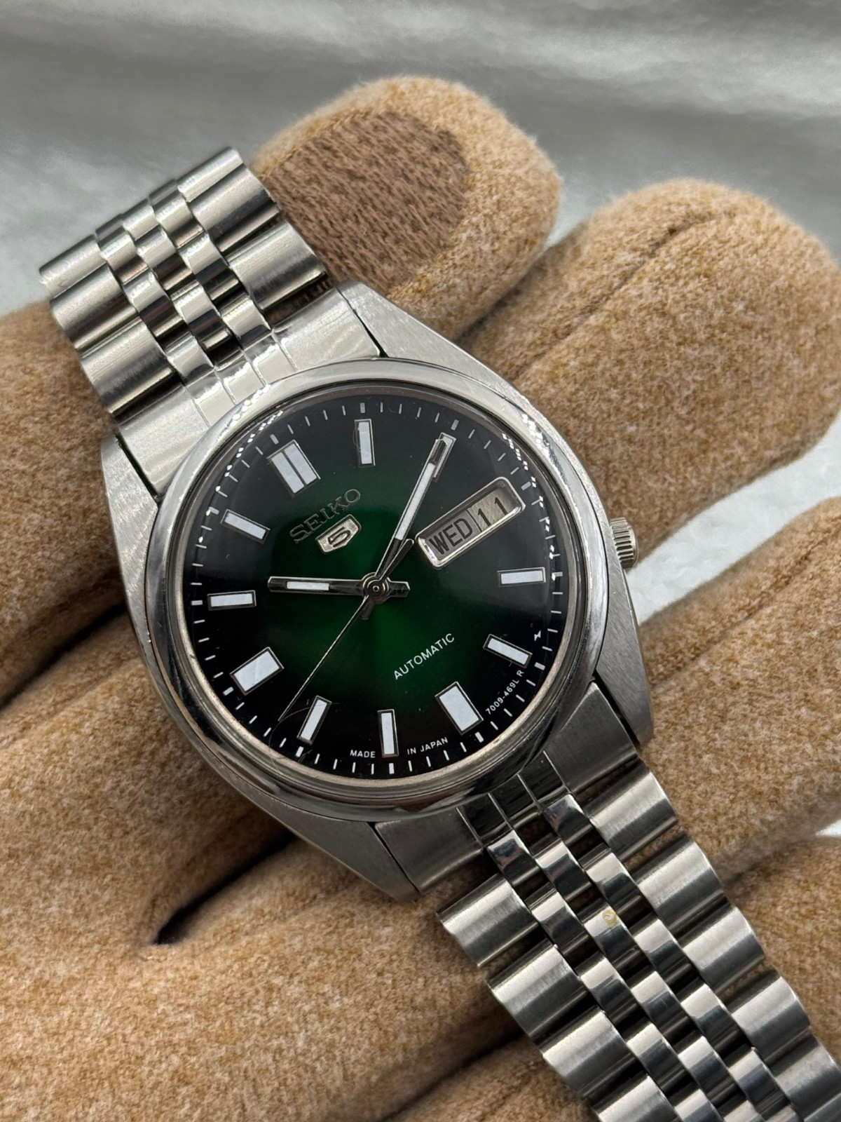 Vintage Seiko 5 Automatic Men Stainless Steel Day Date Wristwatch