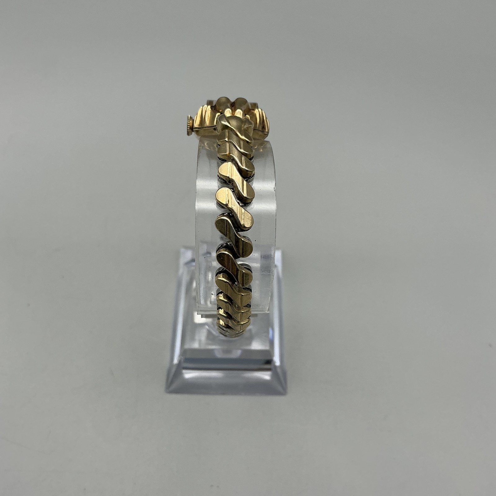 Vintage Bulova Womens Watch 16mm 10K Gold Filled Swiss Manual Wind Bracelet
