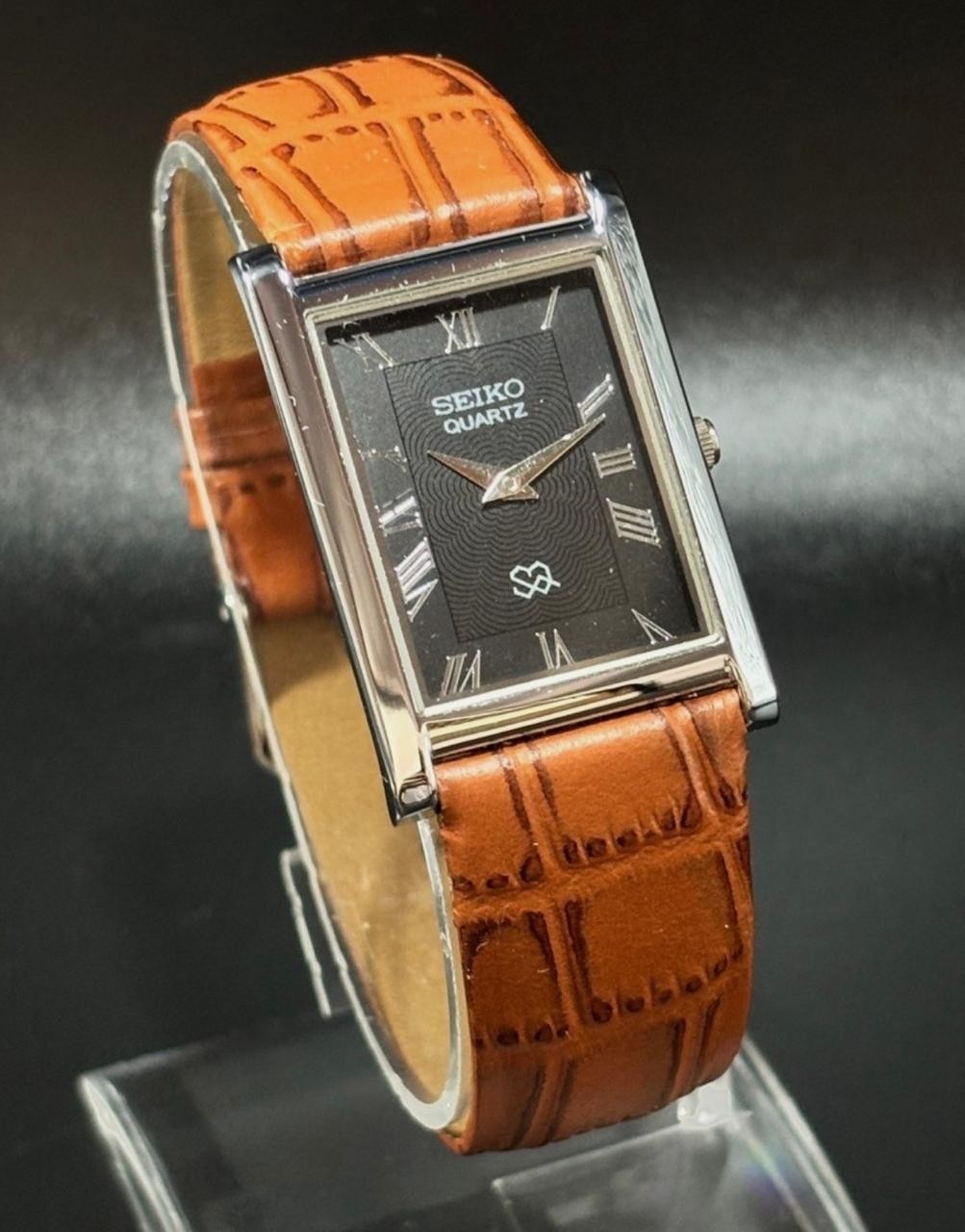 Vintage Seiko Slim Tank Quartz Men’s Wrist Watch With Free DDP Shipping