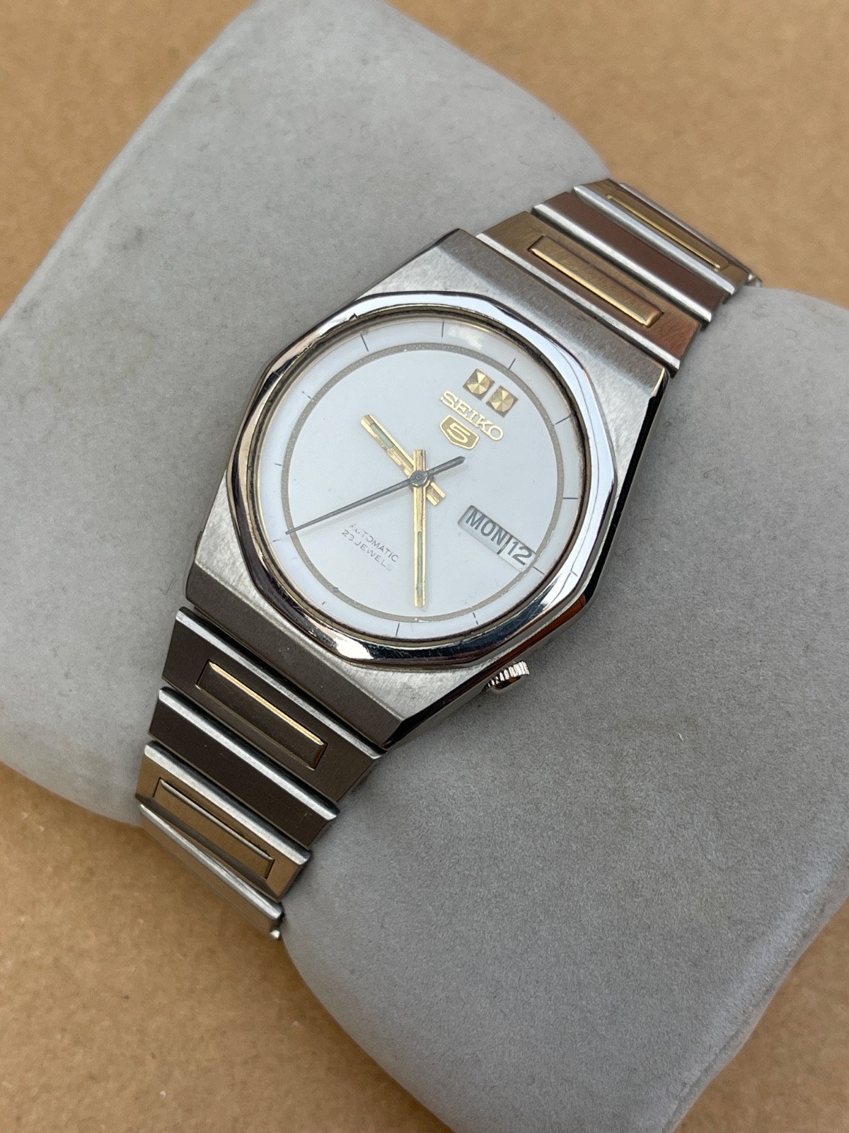 Seiko 5 6309 Vintage Automatic Day-Date 23 Jewels Japan Men’s Watch