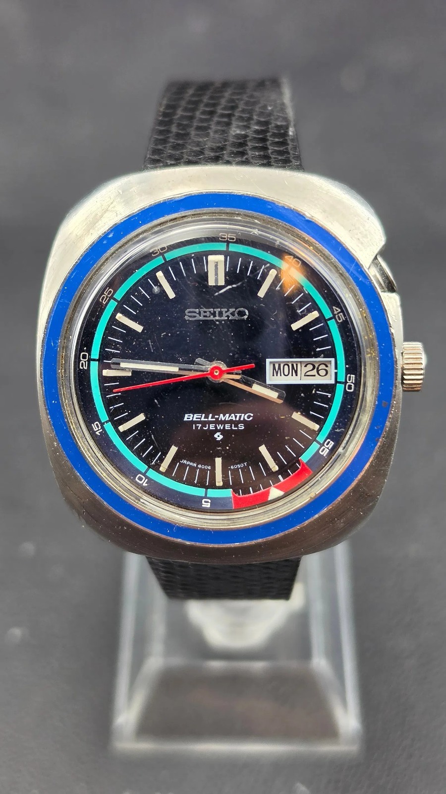 1973 Seiko Bell-Matic 4006-6027 Blue Bezel Alarm Day-Date 17J Watch 39mm