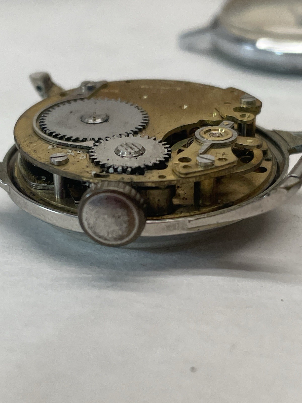 Vintage Genova Winding Watch Antimagnetic Swiss Made Mohertus Trading. 1 Jewel.