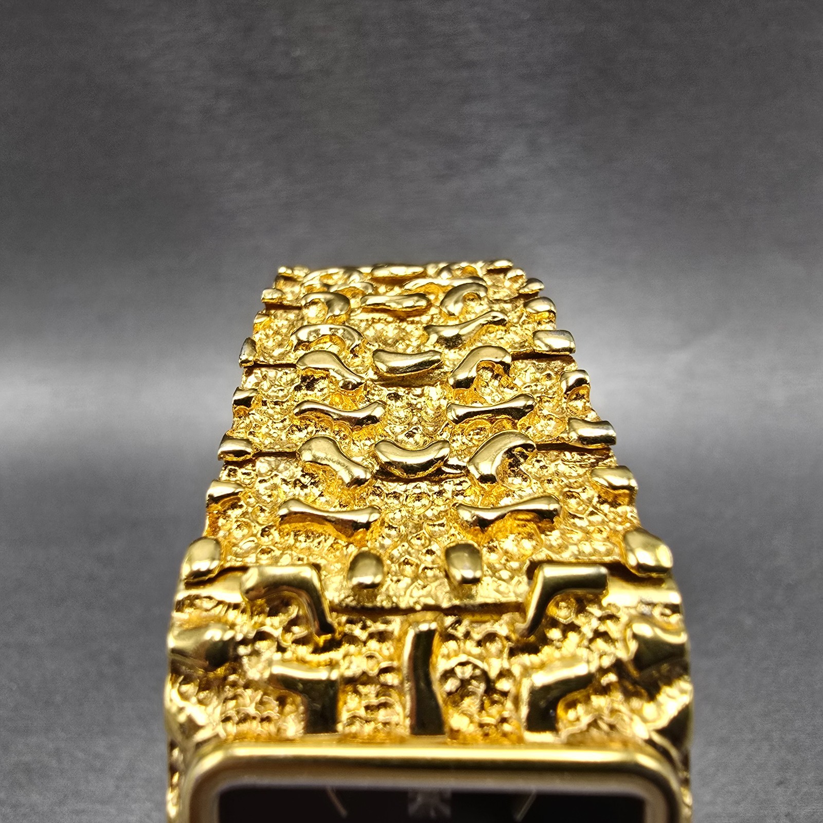 Benrus Gold Nugget Watch Unisex 28mm Black Dial Gold Tone Date Rectangle New bat