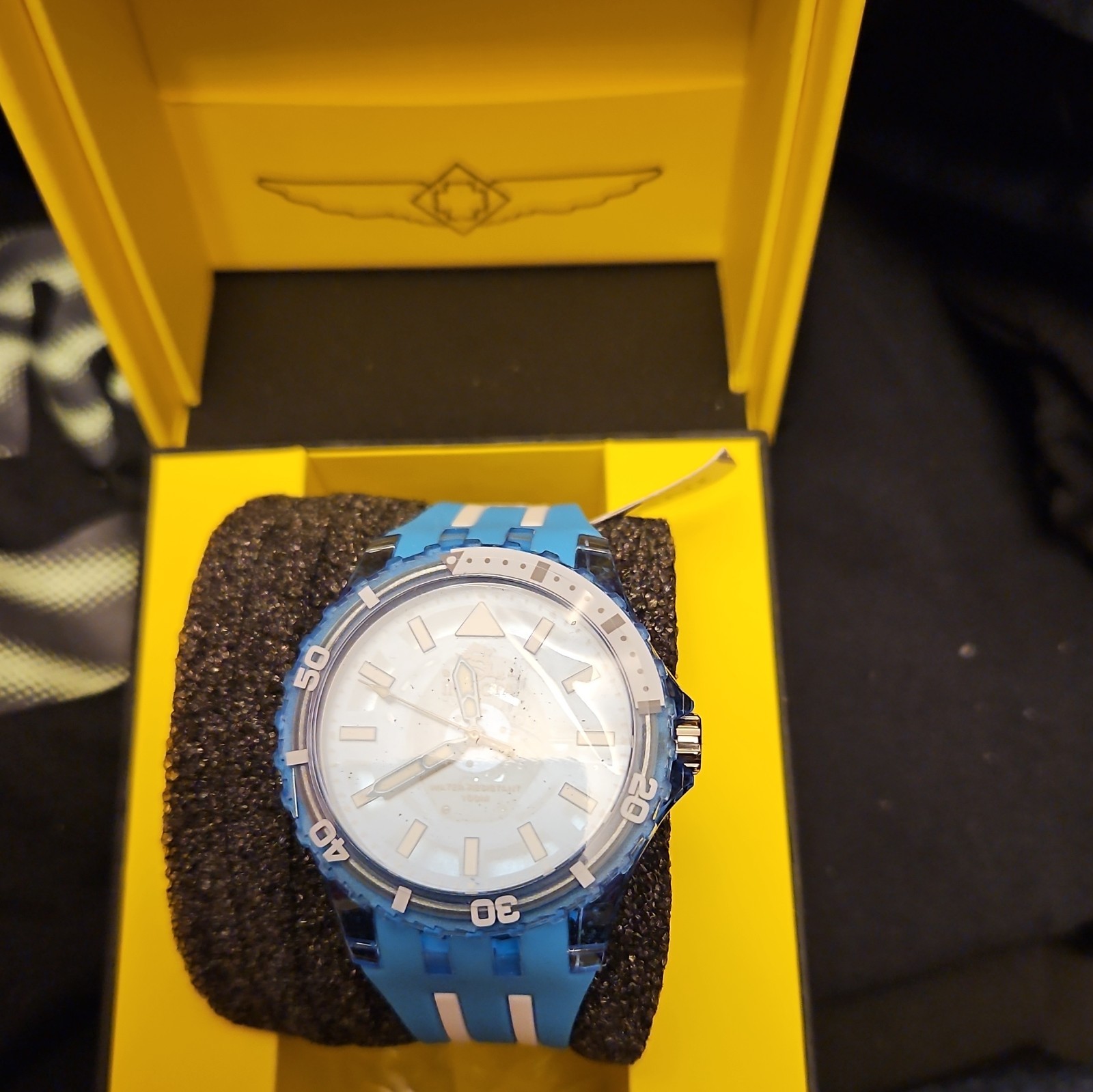 Invicta Quartz 44mm White Dial Blue/White Bezel Blue/White Silicone Strap Box