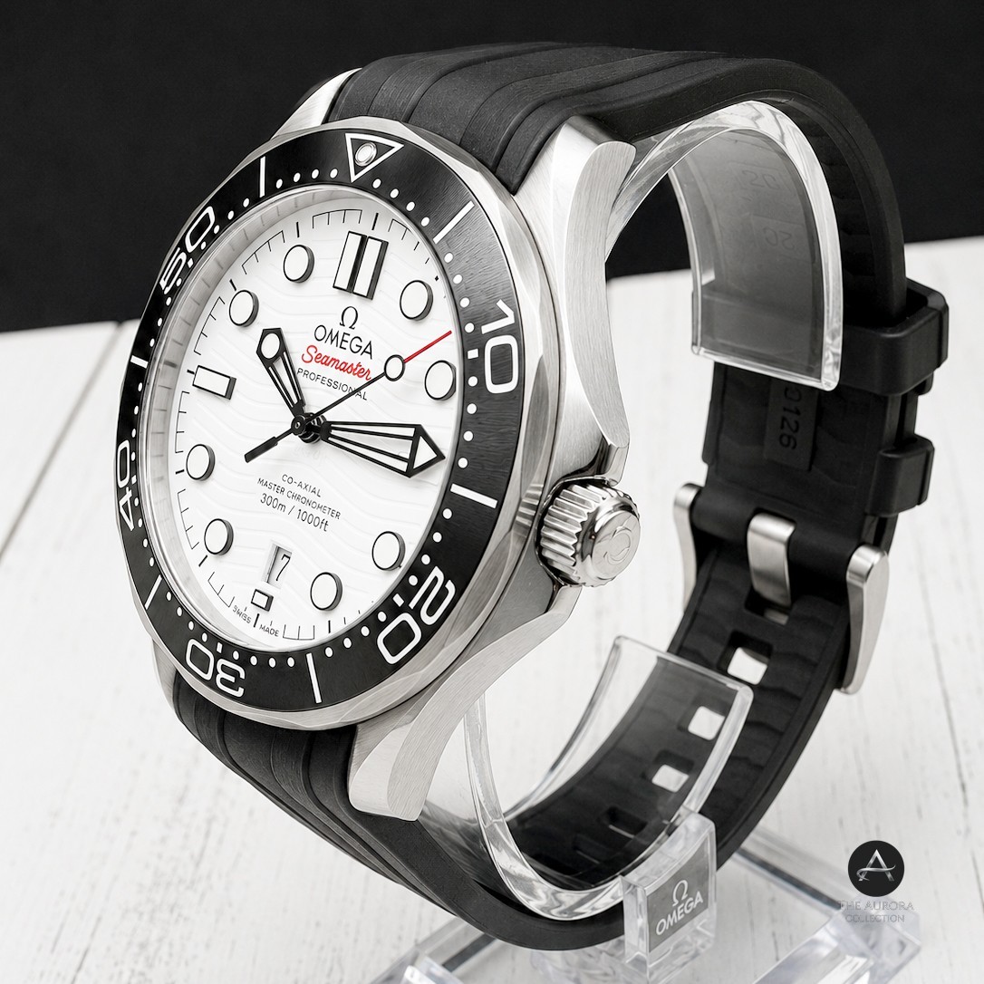 2025 OMEGA Seamaster Diver 300M White Dial 210.32.42.20.04.001 | Box & Papers