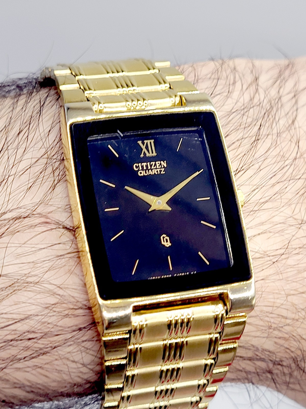 [N. MINT] 1987 Citizen Tank Quartz Men’s Watch Black Gold Tone New Battery 7.7″