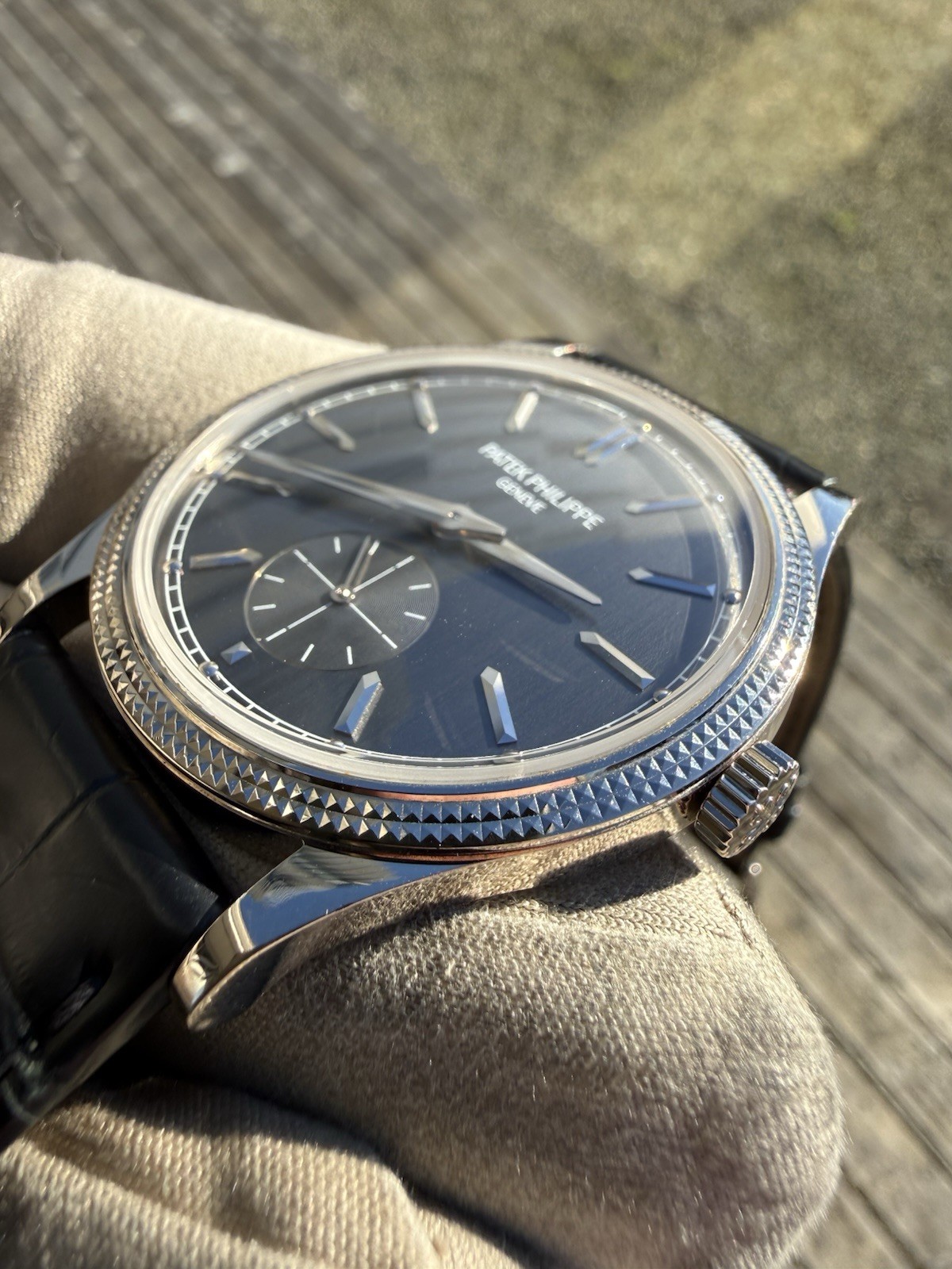 2022 Patek Philippe Calatrava 18K White Gold 39mm Grey Anthracite Dial 6119G B&P