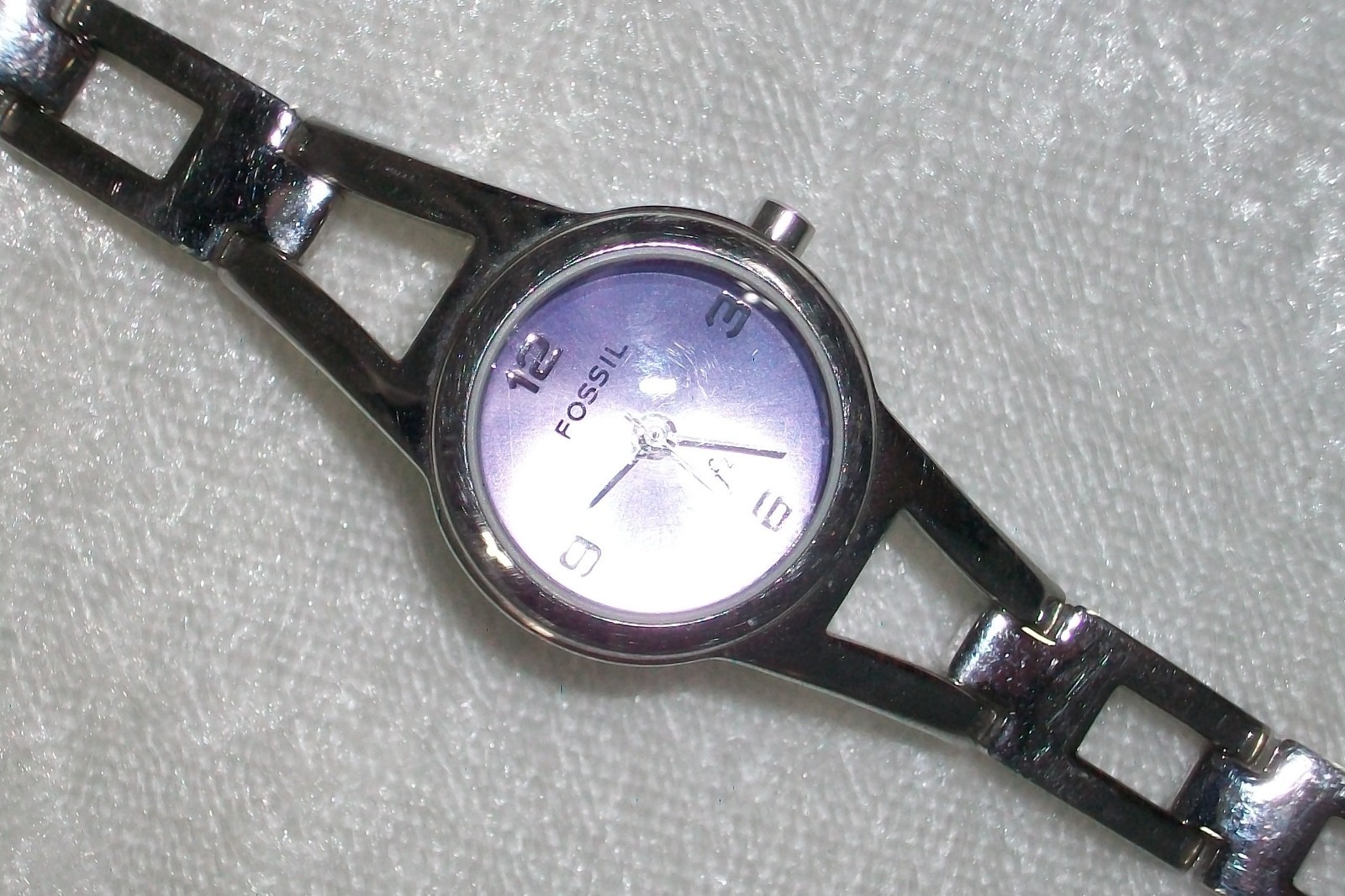 Vintage Fossil F2 Stainless Steel Lavender Purple Bracelet Wristwatch ES-9379