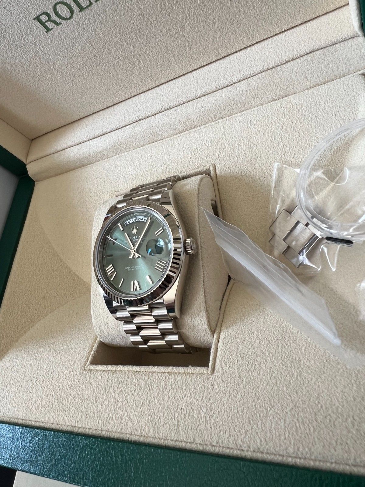 ROLEX 18K WHITE GOLD PRESIDENT DAY DATE 40 228239 C. 2022 Green Roman Dial 40mm