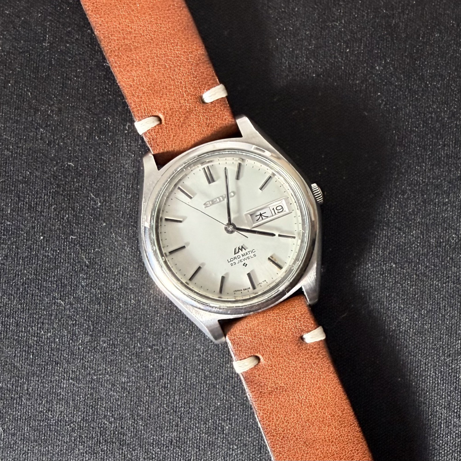 Seiko Lord Matic LM 5606-7070 Silver Sunburst Kanji Day Date Automatic 1971 JDM