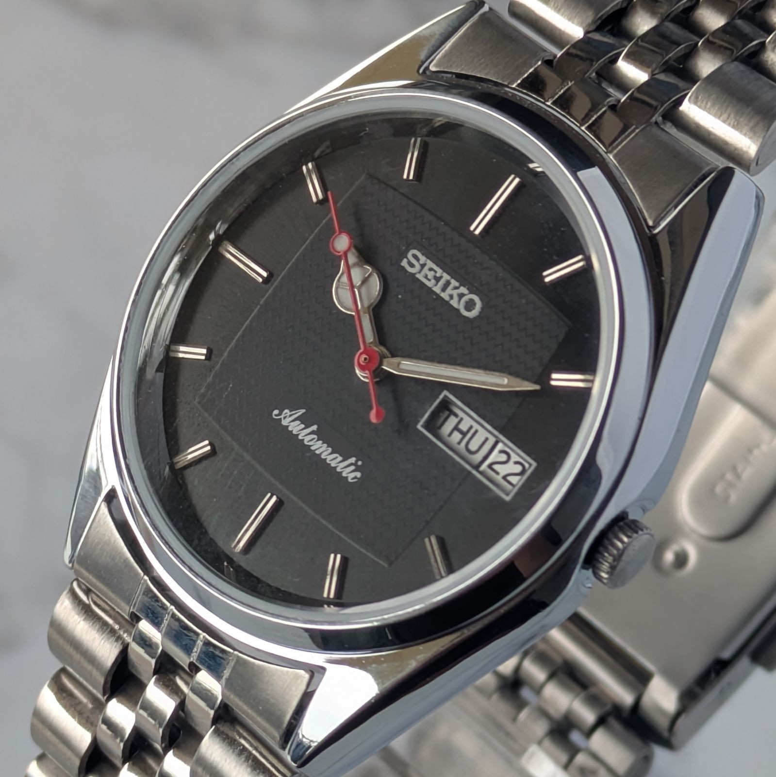 SEIKO 1980-1989 16800 Black Dial Watch From Japan