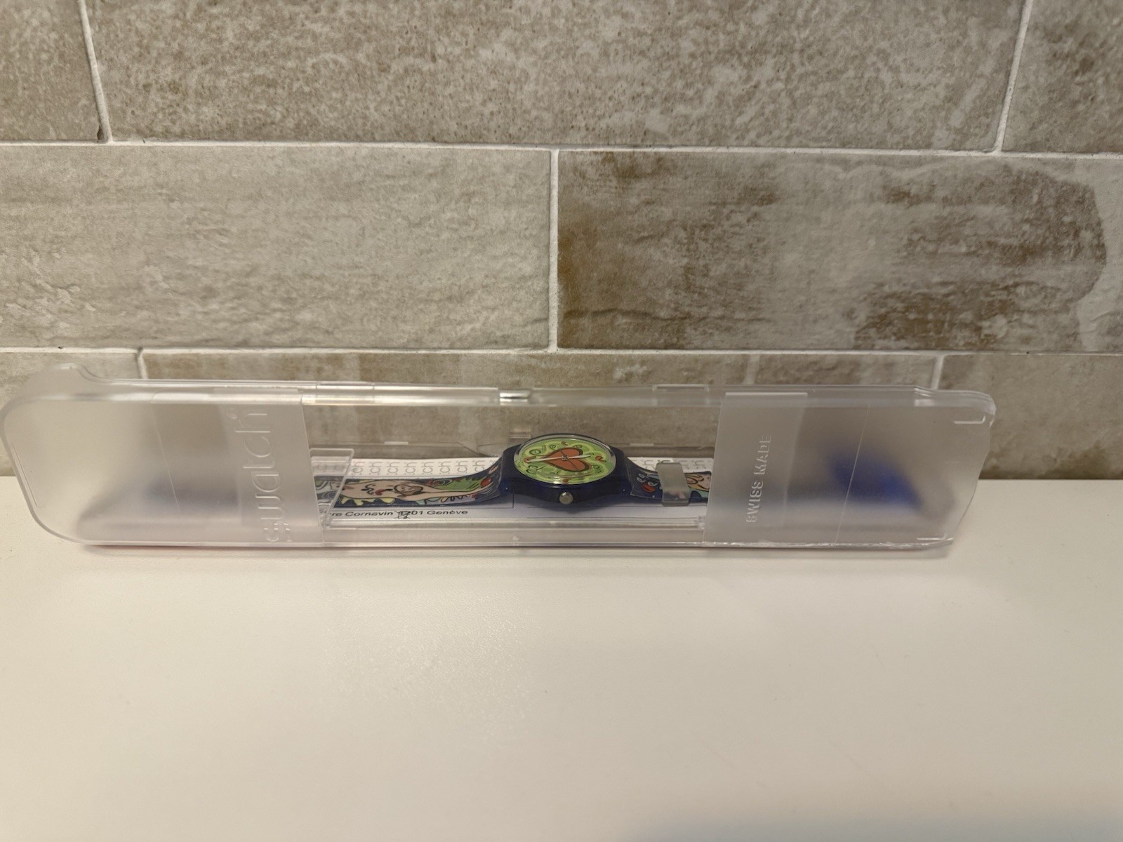 1997 SWATCH GENT GN176 VALENTINE’S SPECIAL LOVE BITE