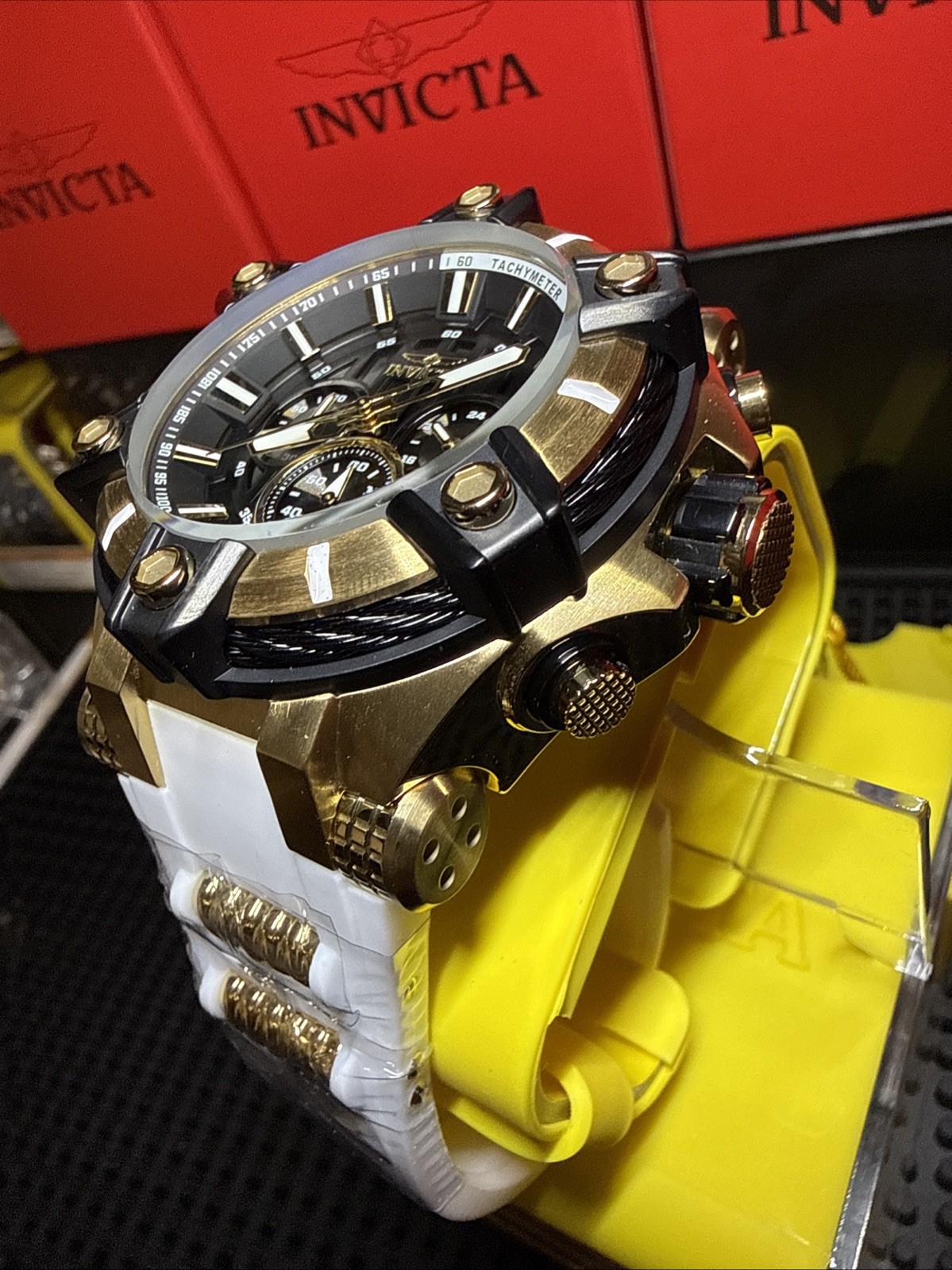Invicta Bolt 52m 49806