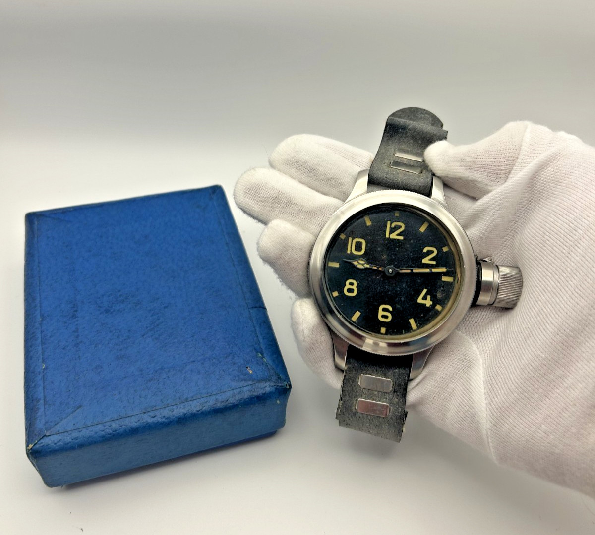 Zlatoust 191-ЧС Soviet Navy Diver Watch 60mm Serial 9924 Original Canteen Cover