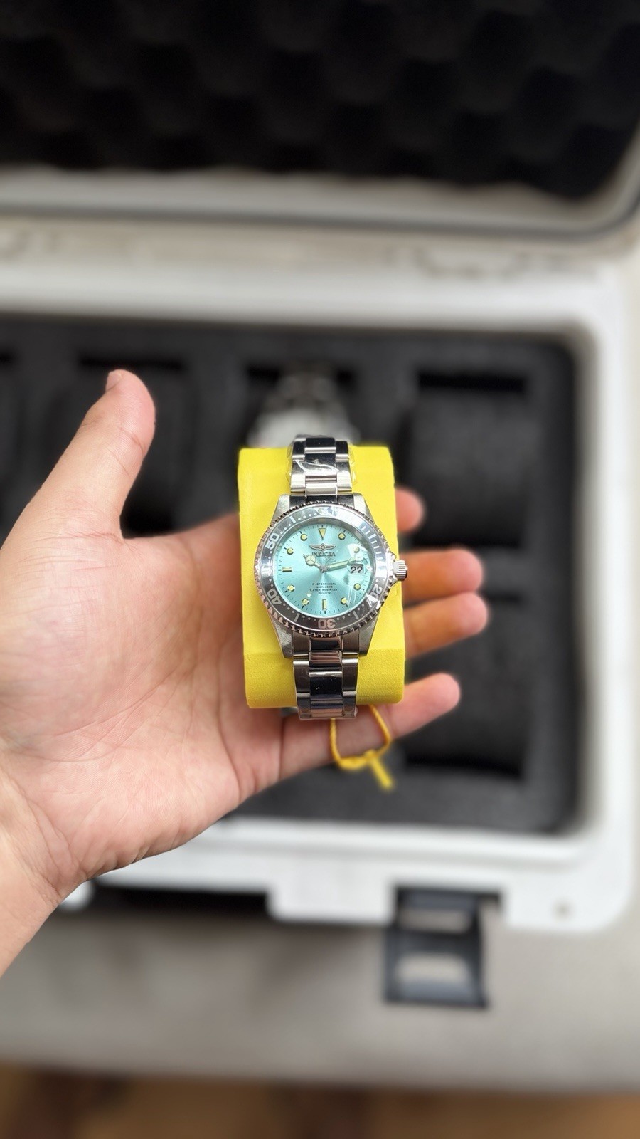 Invicta Pro Diver Anchoris 40mm Blue Dial 200m Stainless Bracelet w/ Box