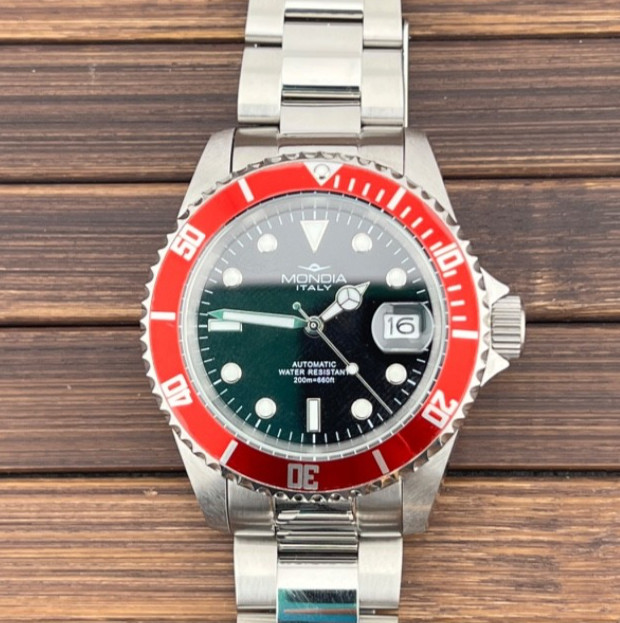 Mondia Madison Diver 786 MI-786-SSRD-BK Automatic Watch 20 ATM Screw-Down