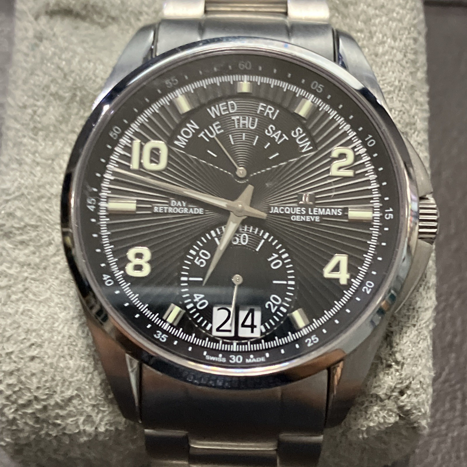 Jacques Lemans Geneve Swiss Made G-171 Mens Steel Watch Pre Owned New Battery