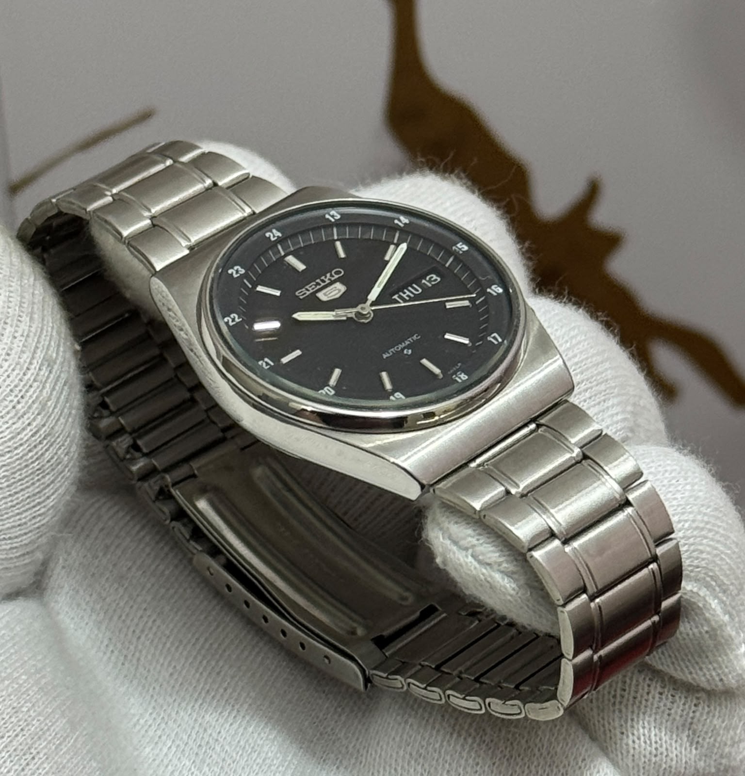 Seiko 5 Men’s Automatic Black Dial Day/Date 24H SS Bracelet Excellent Condition