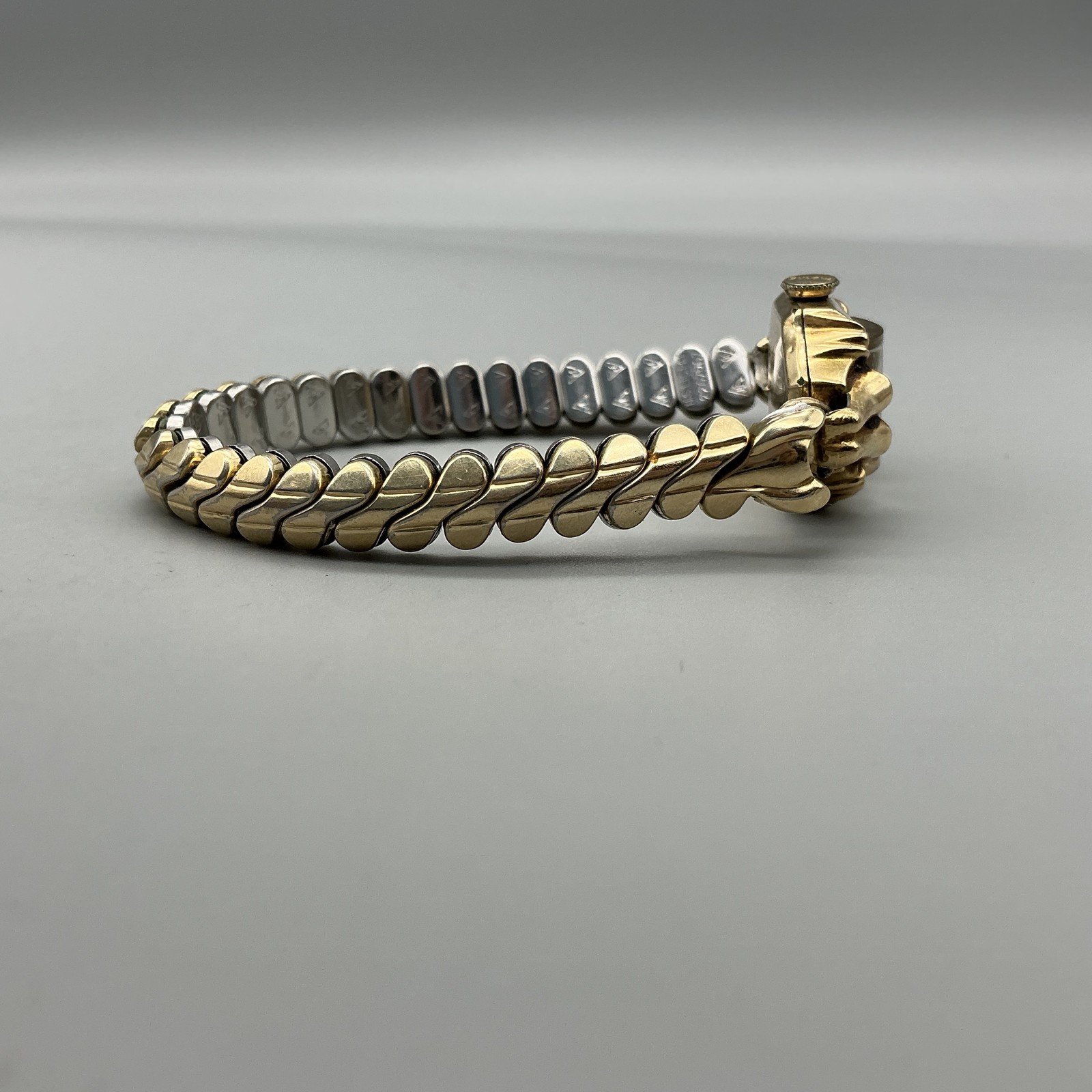 Vintage Bulova Womens Watch 16mm 10K Gold Filled Swiss Manual Wind Bracelet