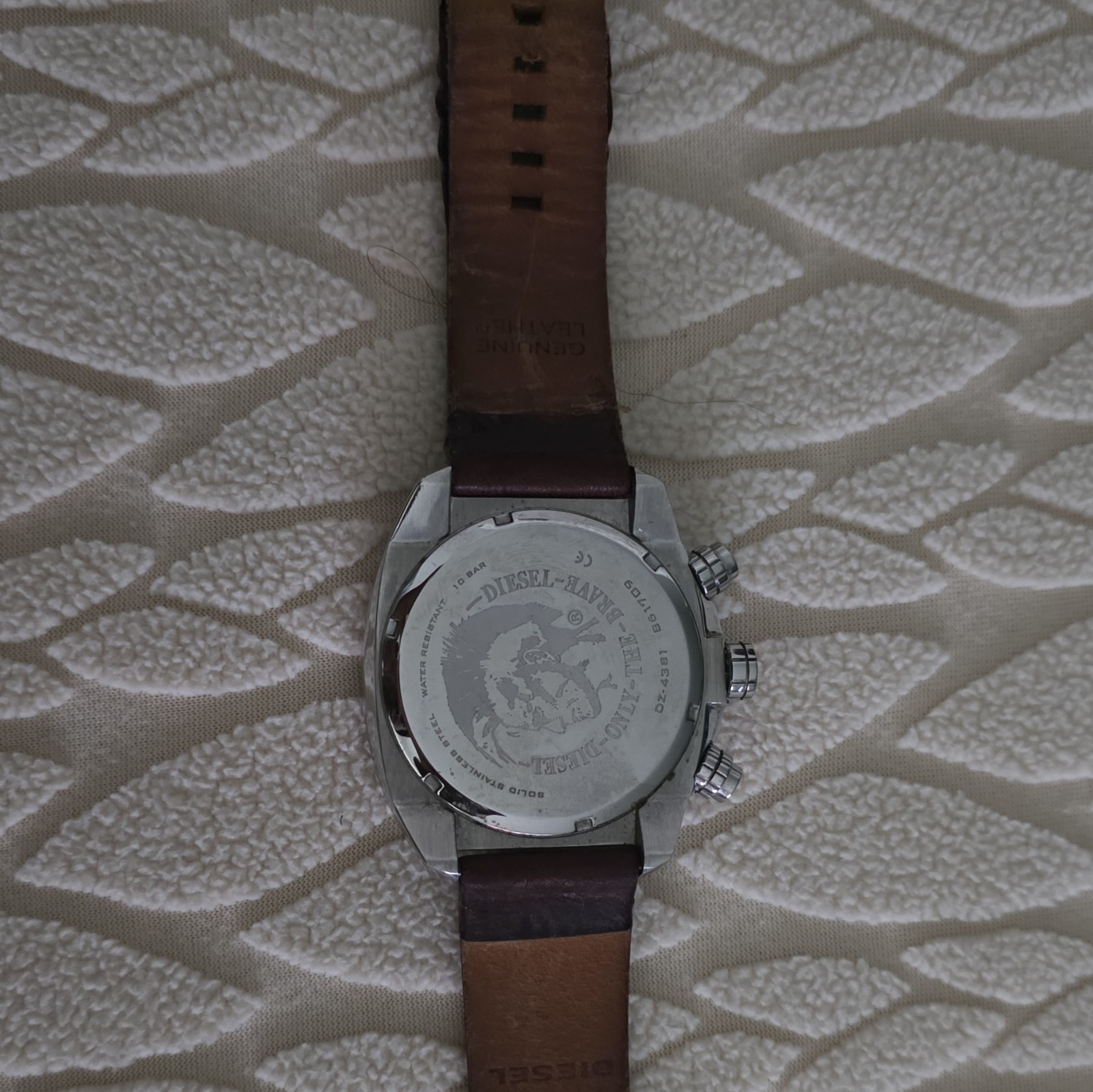 Diesel Men’s Chronograph Quartz Watch Black Dial Brown Leather Strap Date