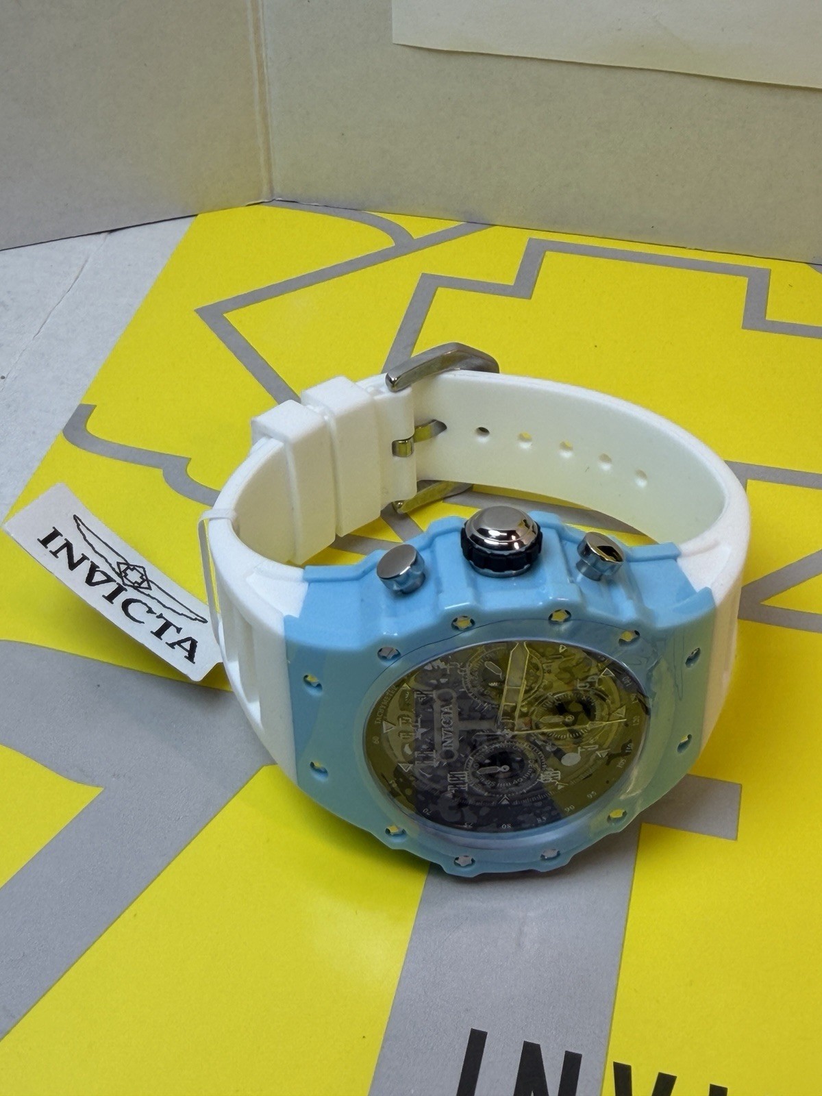 Invicta Racing Vaulthan Men’s 44mm Chronograph , White Blue Watch! NEW & SHARP!!