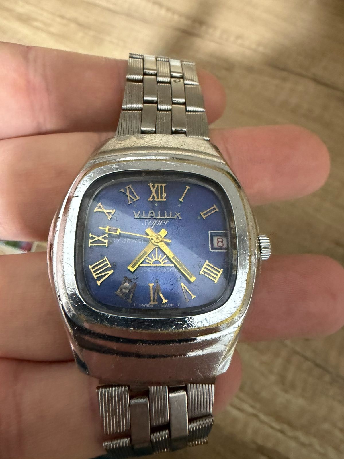 Vintage Vialux Super 17 Jewels Swiss Mechanical TV Screen Men’s Watch VM-827 Blu