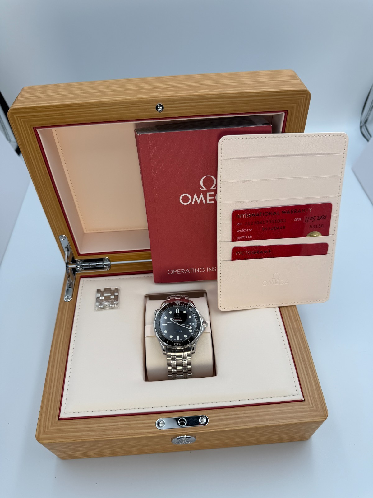 Omega Seamaster Diver 300M 212.30.41.20.01.003 Black Dial Full Set Box Papers