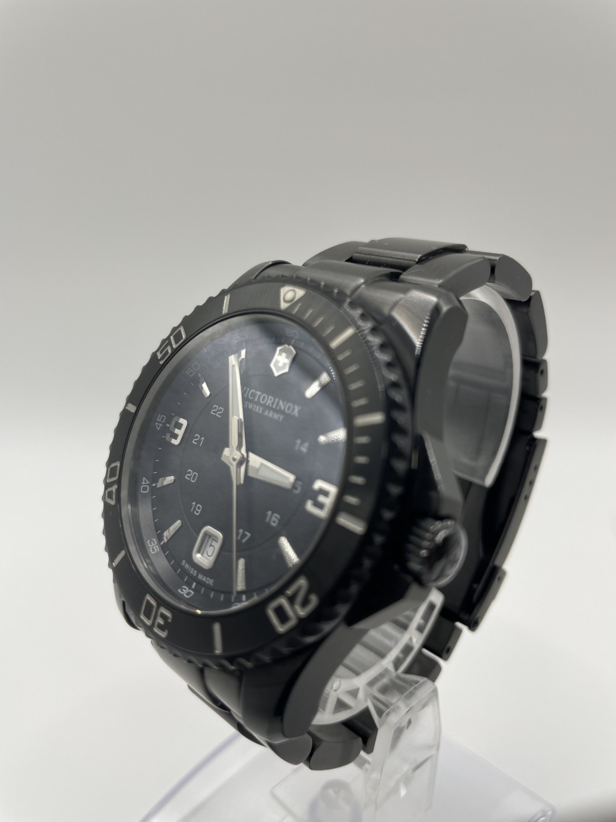 【MINT】 Victorinox Swiss Army Maverick Black Edition Men’s Quartz Watch 241798