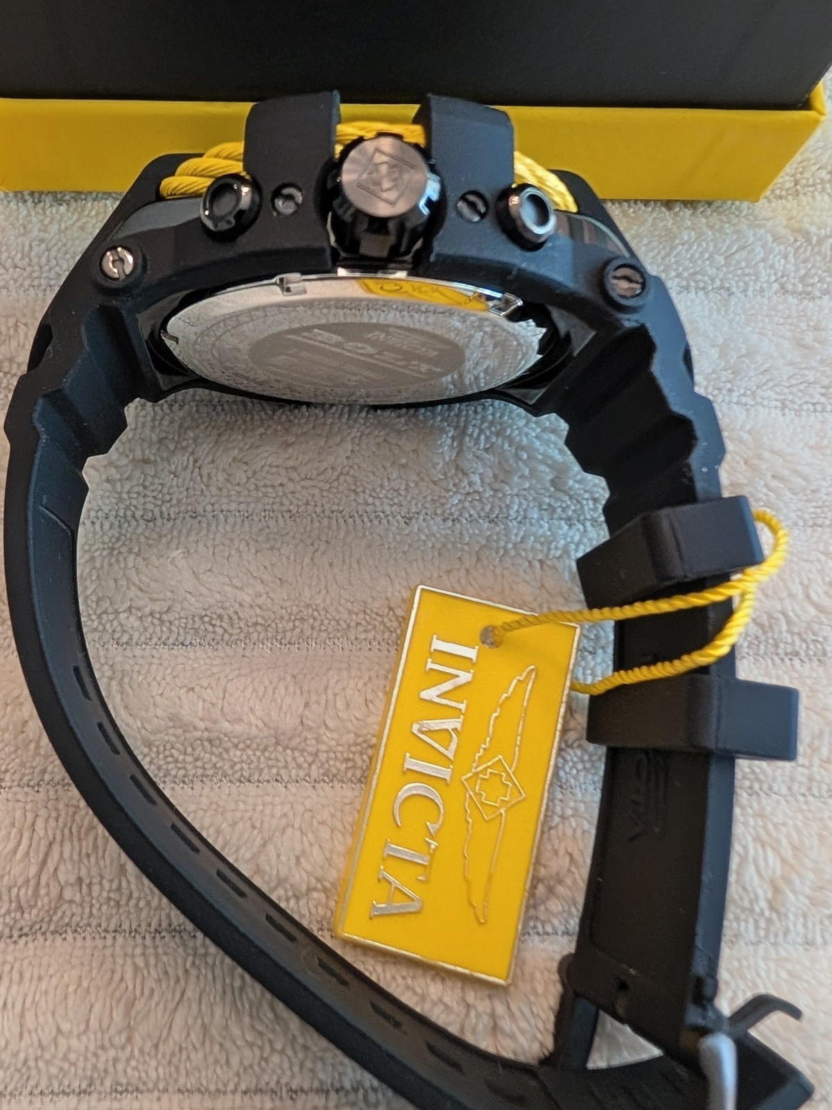Invicta Mens Bolt 23871 Chronograph – 48mm Black/Yellow Trademark NE Sport Watch