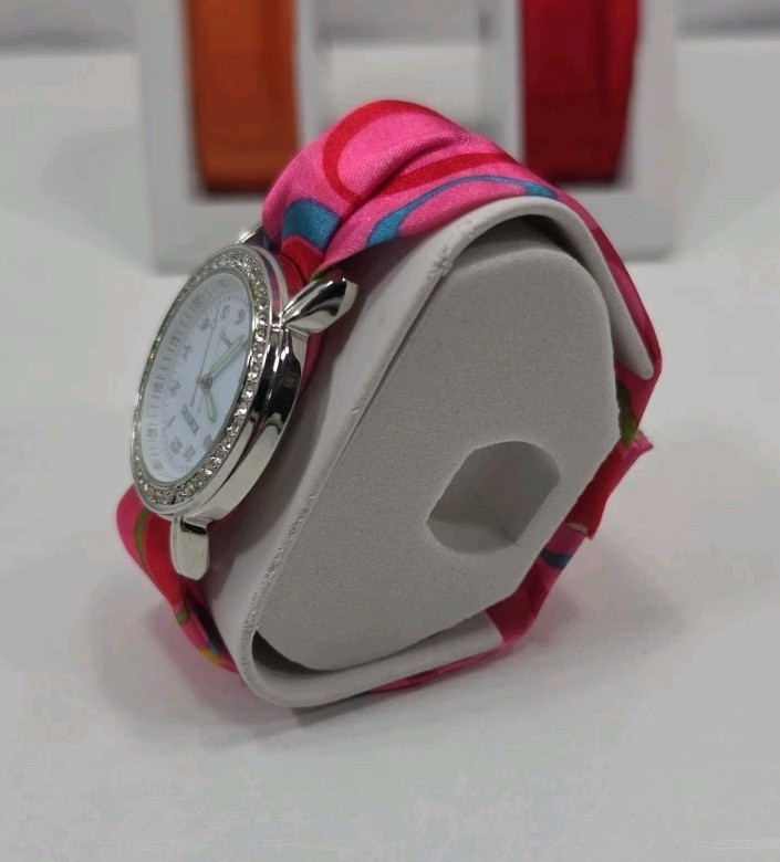 Rumours Silver Tone Interchangeable Lace Snap Band Womens Watch New Battery