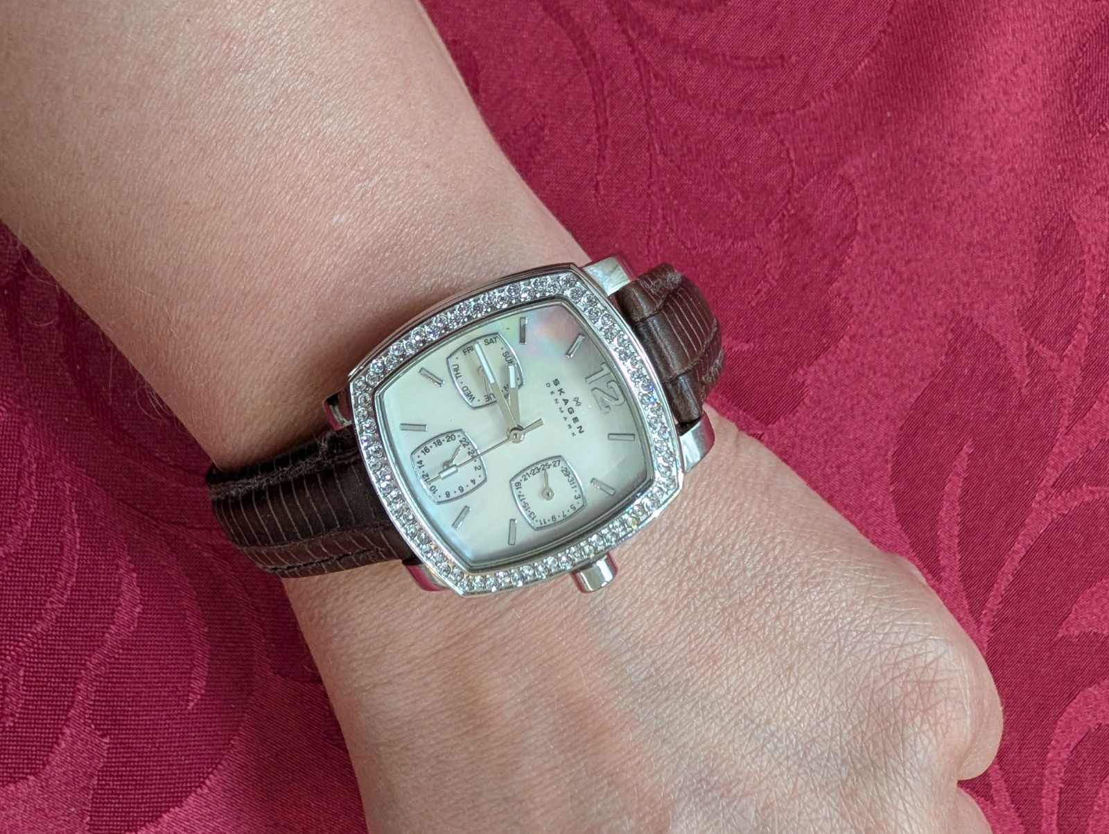 Skagen Women’s Quartz Multi-Dial Day/Date Gem-Set Untested Watch Brown Strap