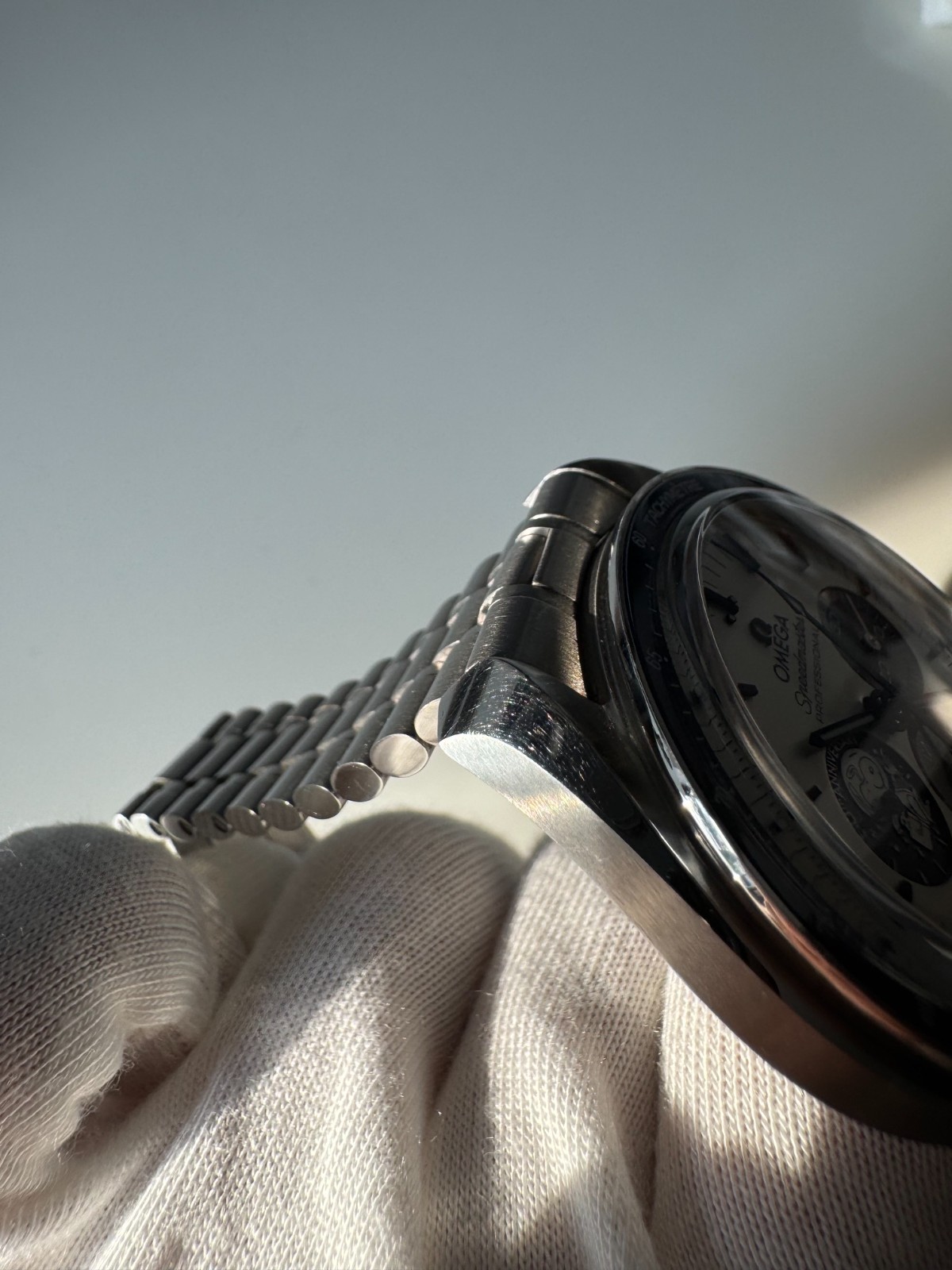OMEGA Speedmaster “Silver Snoopy Award” 50th Steel Bracelet 310.32.42.50.02.001