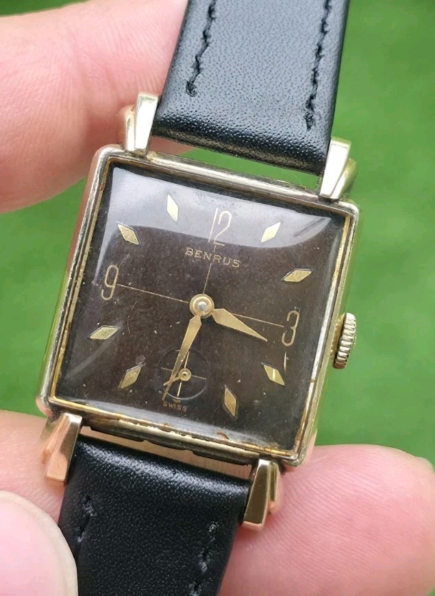 Vintage Benrus Crosshair Brown Dial Cal DM21 Men’s 26mm Wind Up Tank Watch