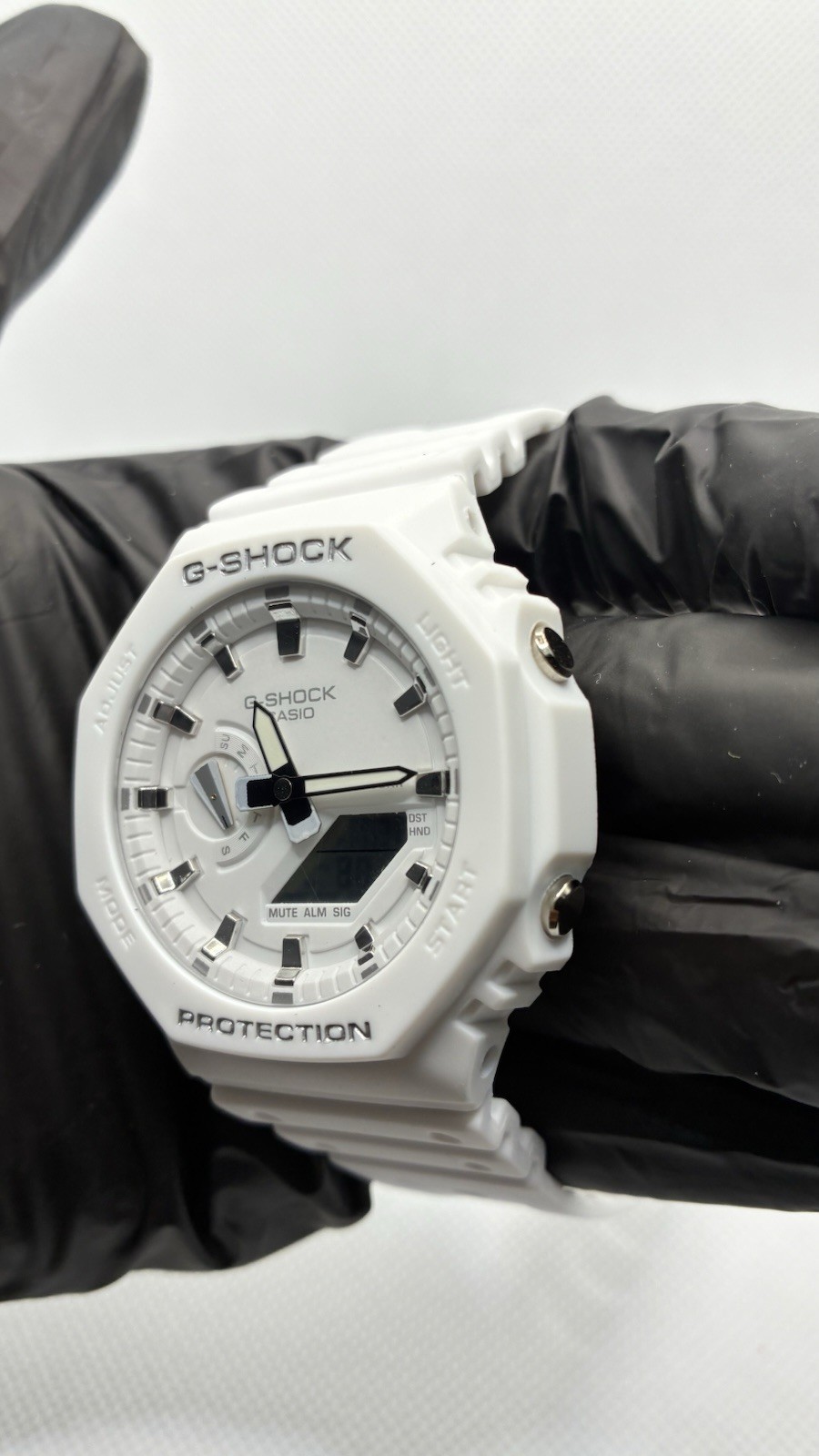 Casio G-SHOCK White & Silver Analog-Digital Quartz 200m Watch w/ Box Manuals