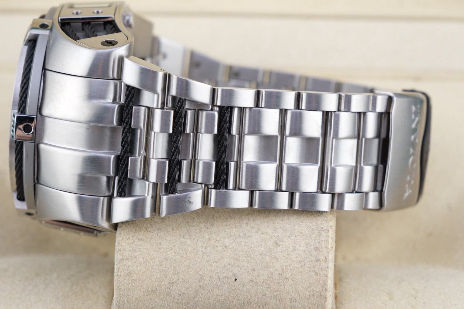 INVICTA 16955 Swiss Quartz Reserve 52mm SS Bolt Zeus Tria Watch Working 8.4”